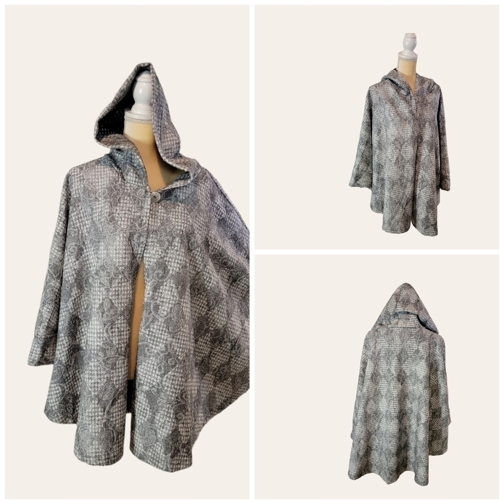 URBANOLOGY Plaid Hooded Cape Sweater Pure Essence Gray Poncho Ruana Size XS T38